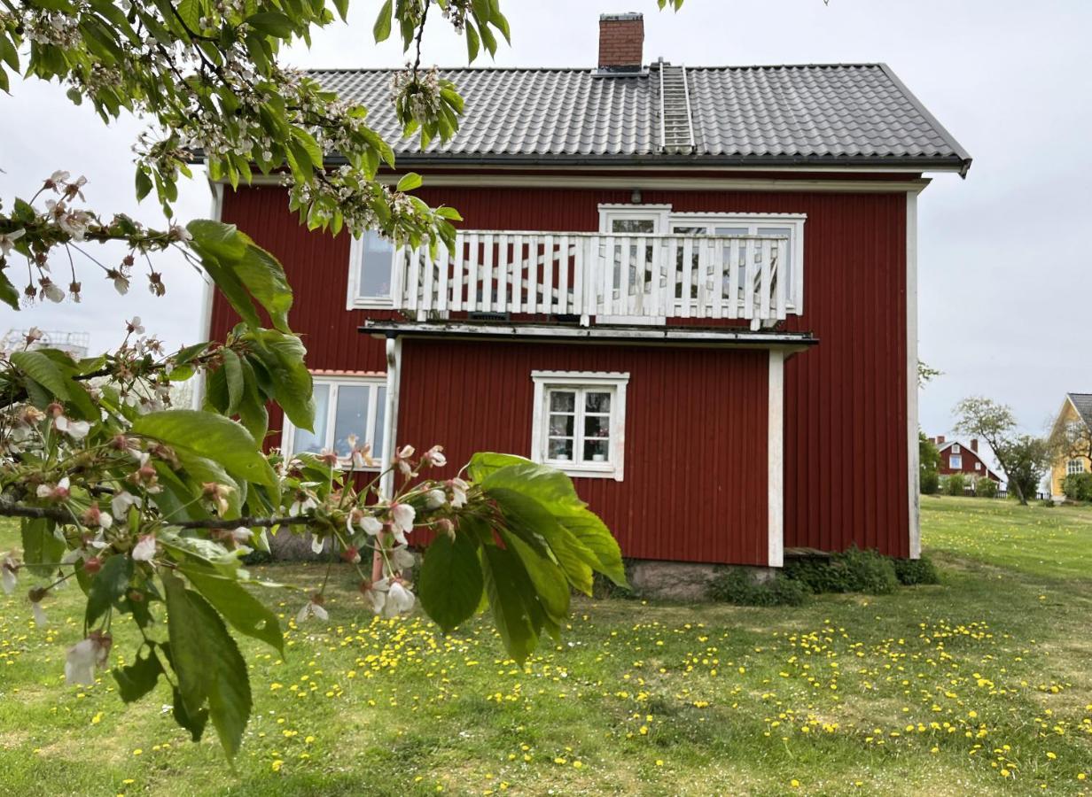 Cozy Red Cottage In The Countryside Outside Vimmerby Gullringen Esterno foto